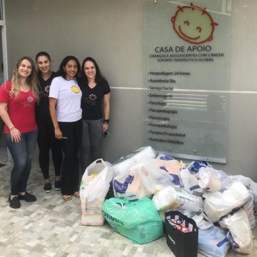 Doação de fim de ano à Casa Aura
